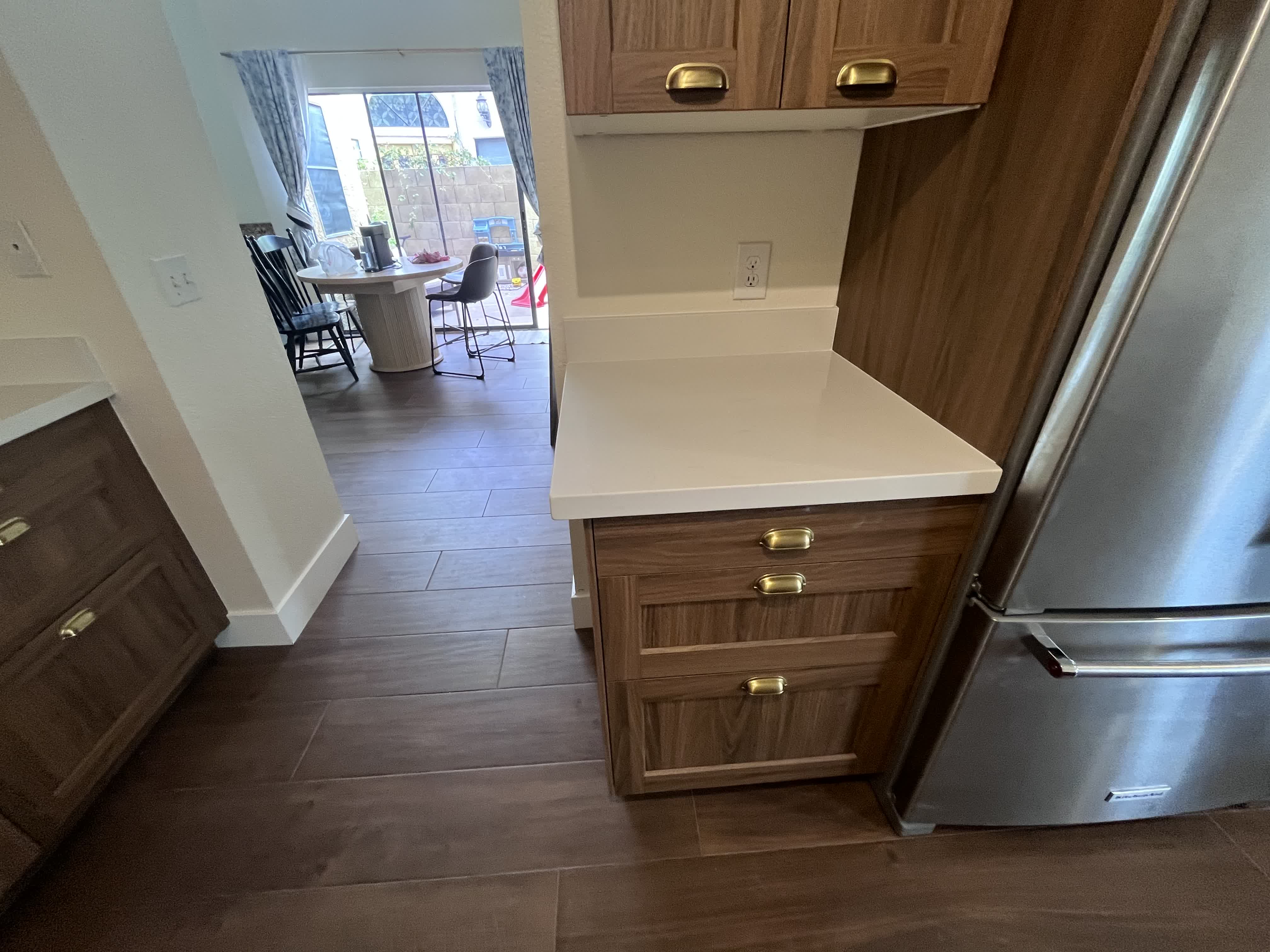Kitchen Peninsula - White Quartz & Walnut
