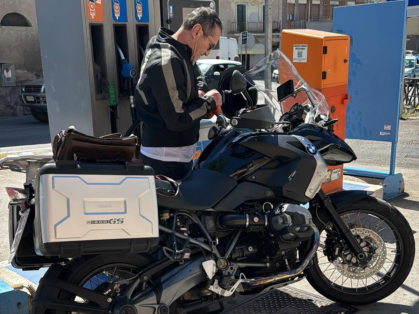 Pietro Di Pietro, Co-Fondatore di Ride & Joy, in moto
