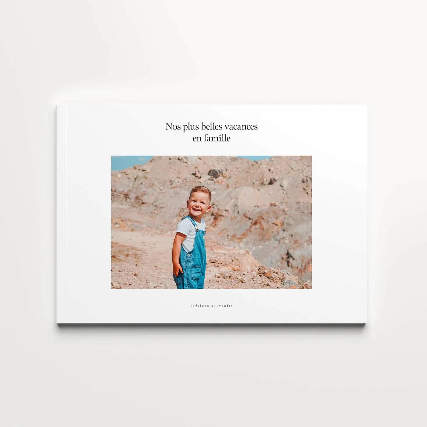 Classic Softcover — capa paisagem, criança sorridente