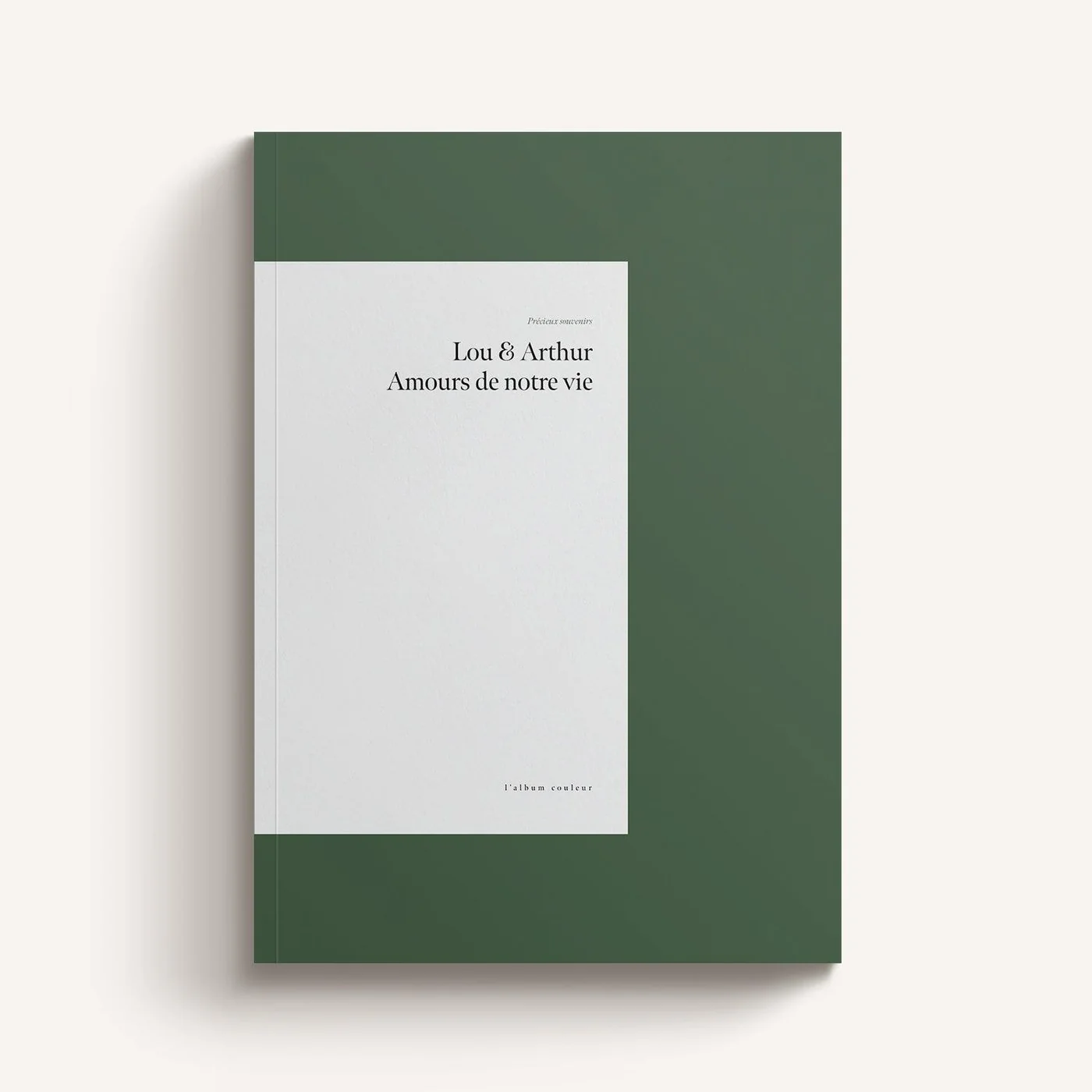 Color Photo Book — capa verde floresta com painel branco central