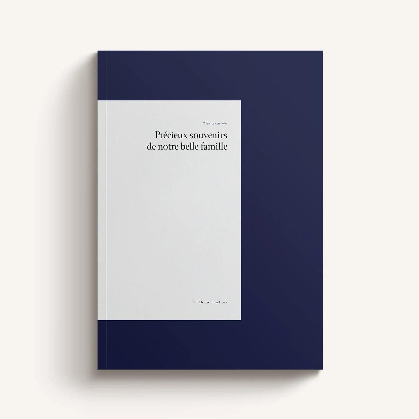 Color Photo Book — capa azul navy com painel branco central