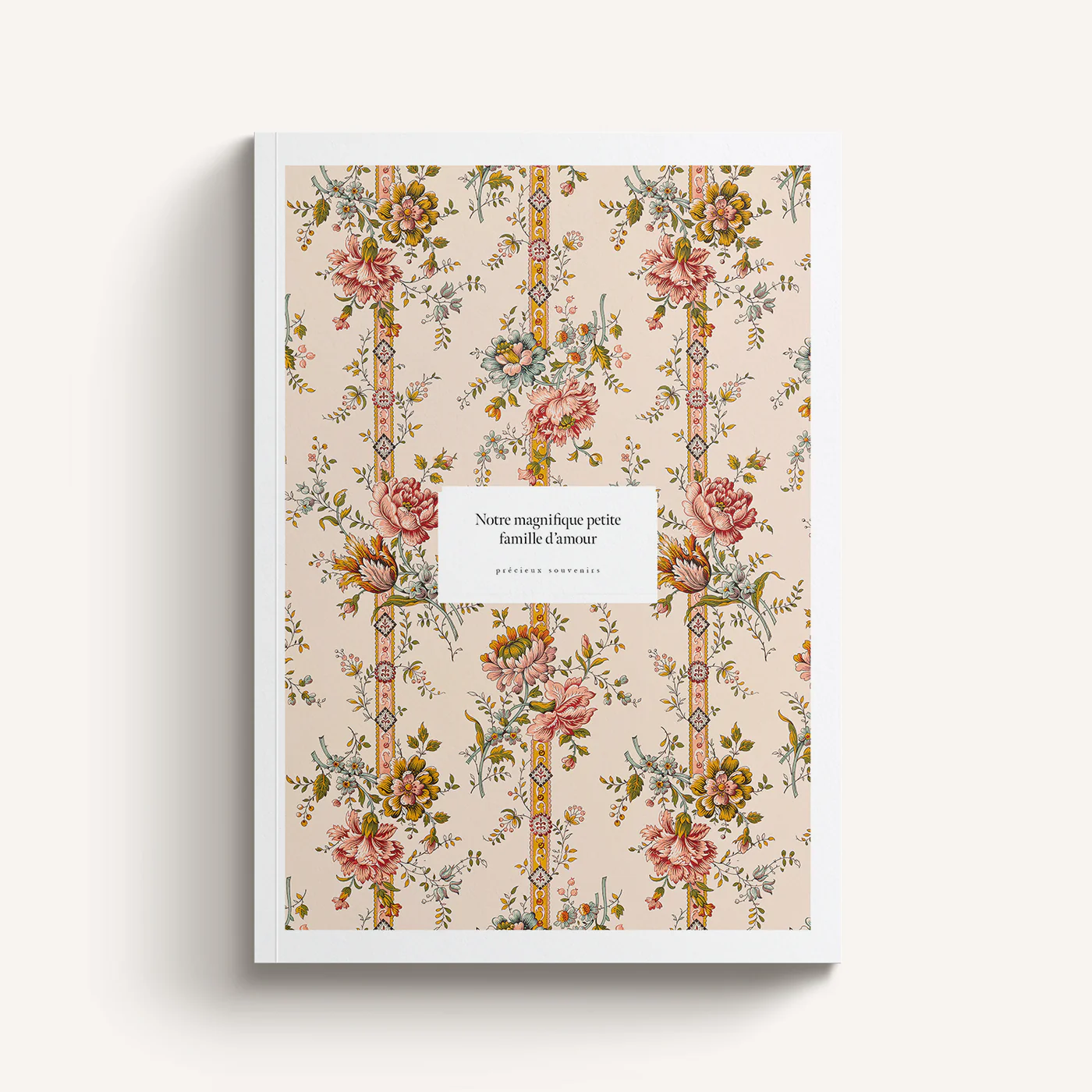 Floral Ornament Softcover — capa retrato com padrão floral provençal em faixas