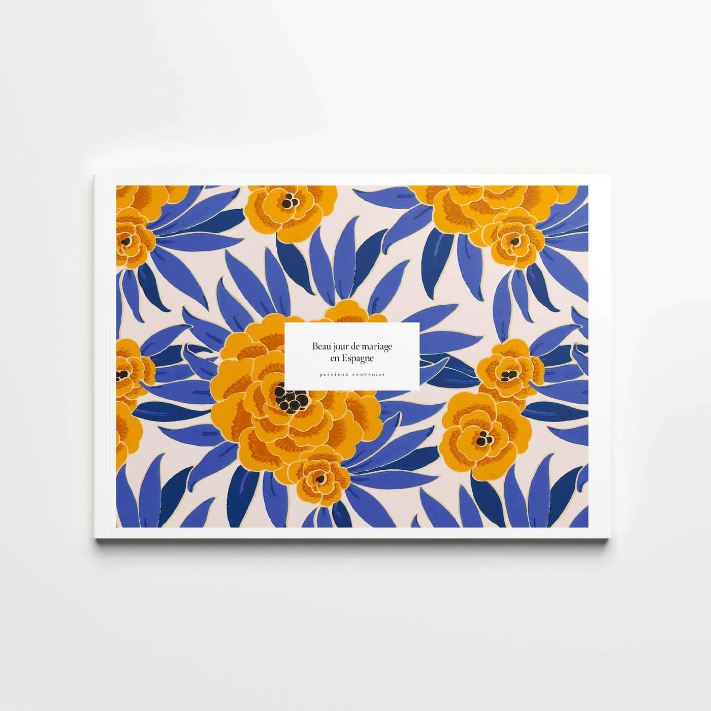 Sunny Petals Softcover — capa paisagem com padrão floral
