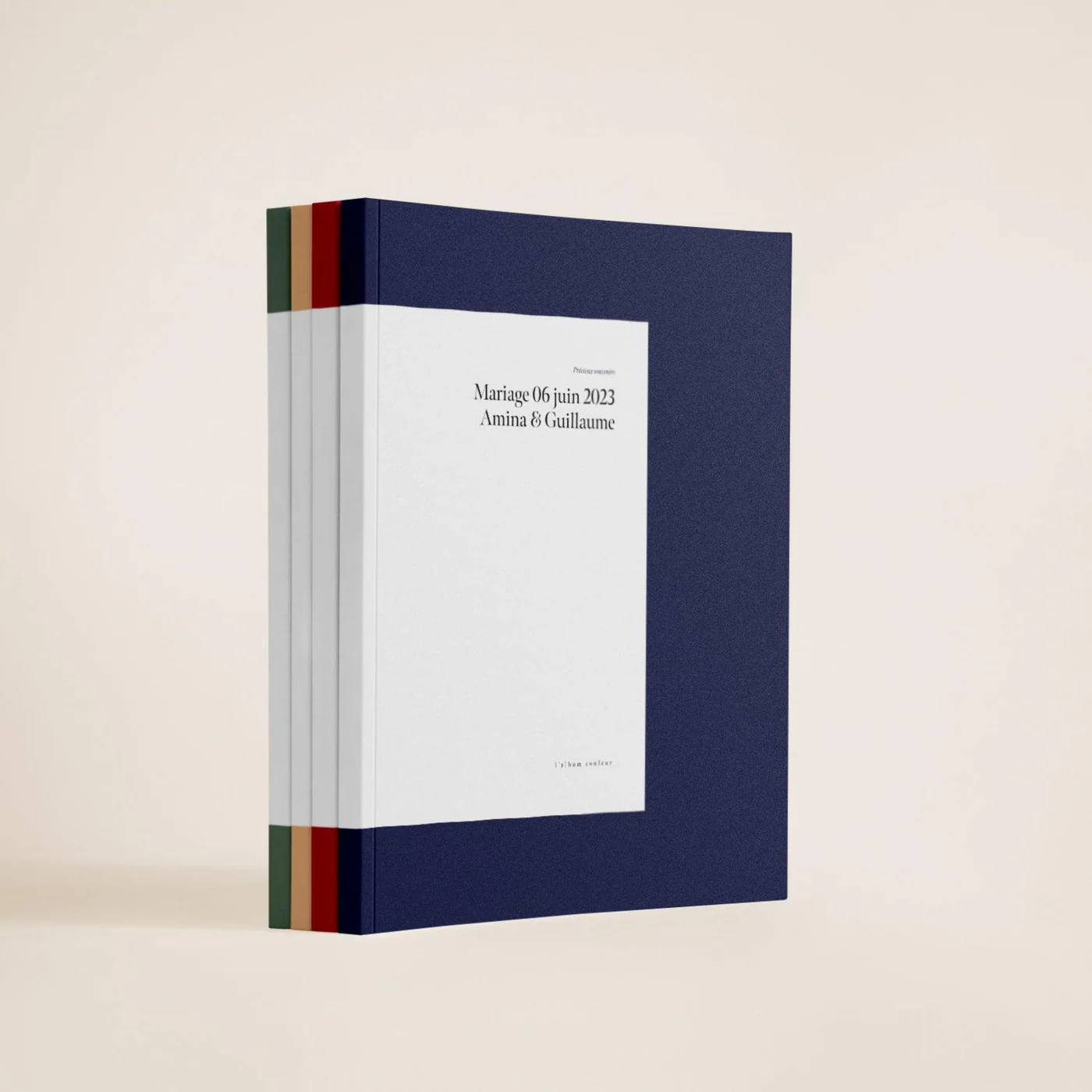 Color Photo Book — várias capas empilhadas, múltiplas cores