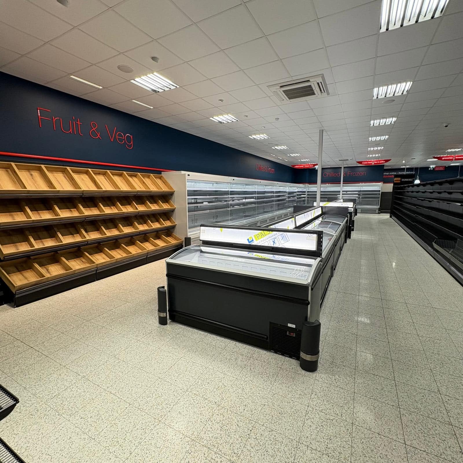 Supermarket electrical installation with refrigeration and lighting