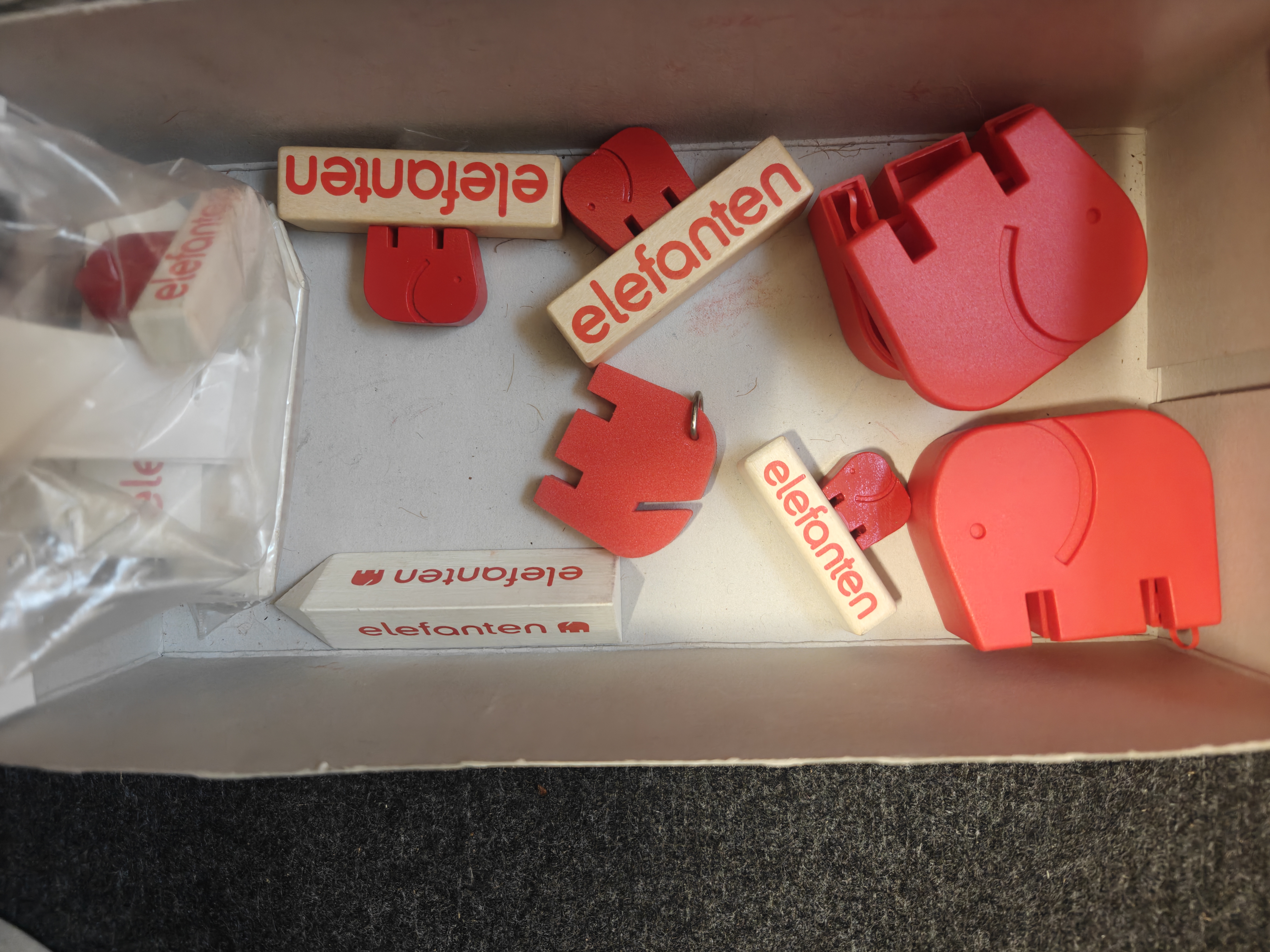 Old Elefanten promotional pieces in a box