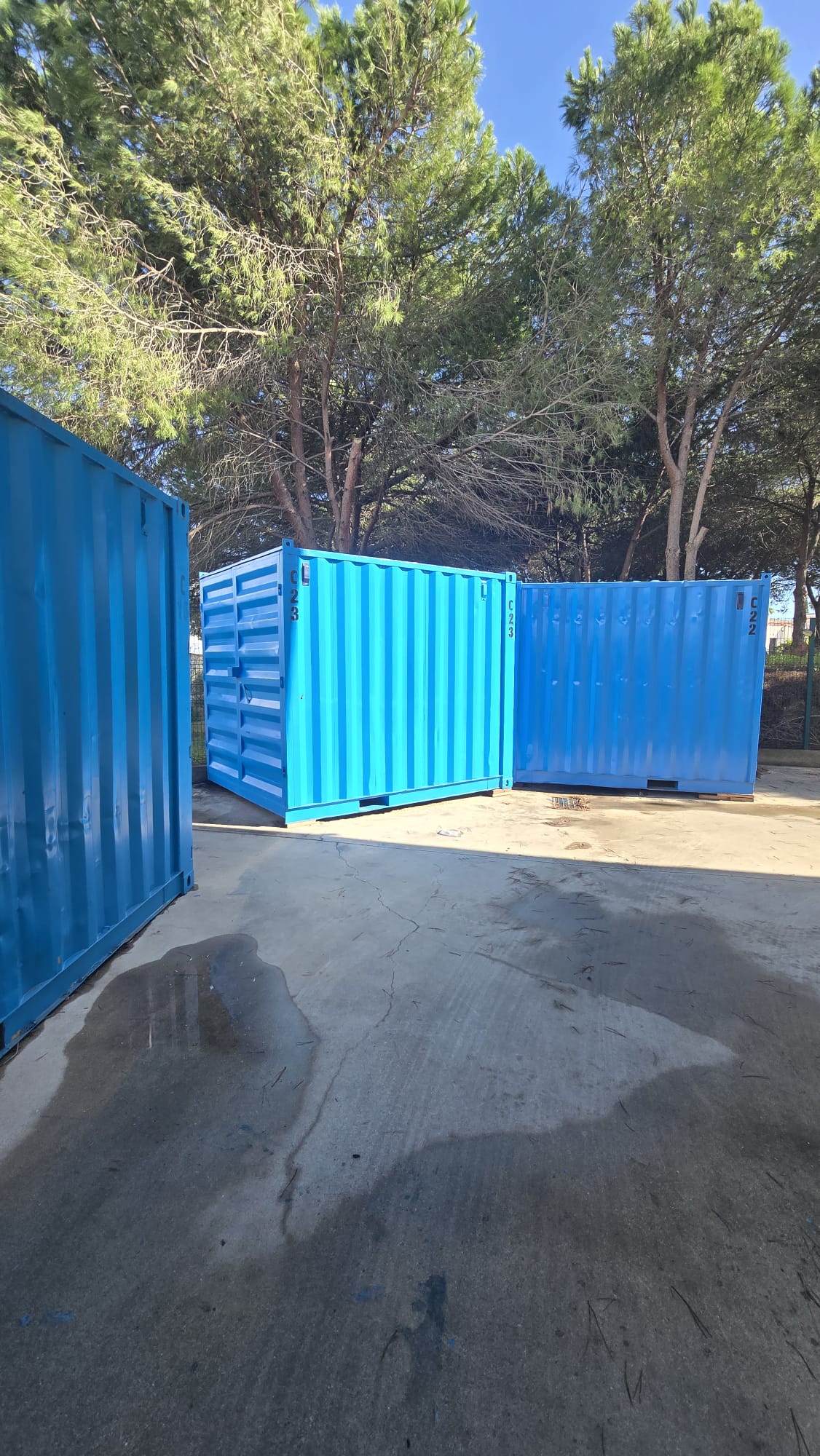 Self storage containers