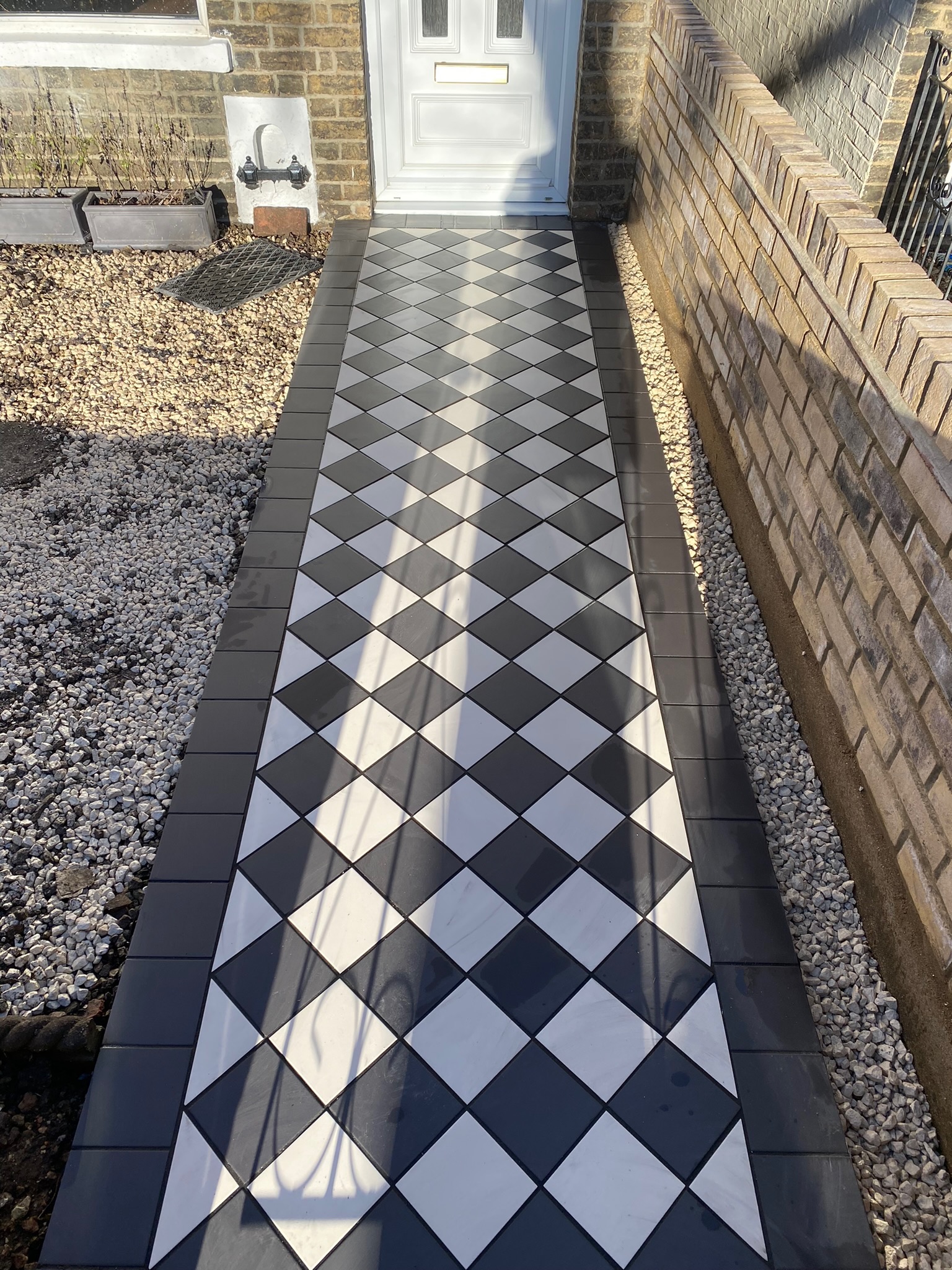 VICTORIAN TILE PATHWAY