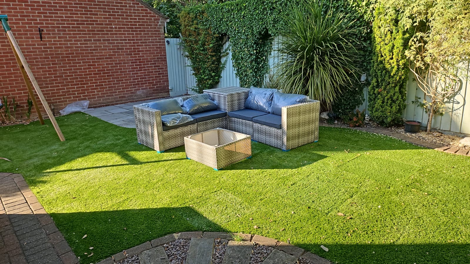 OUTDOOR LIVING SPACE