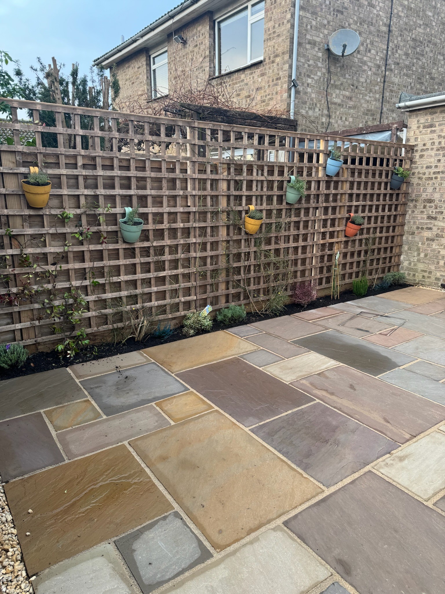 GARDEN BUILD