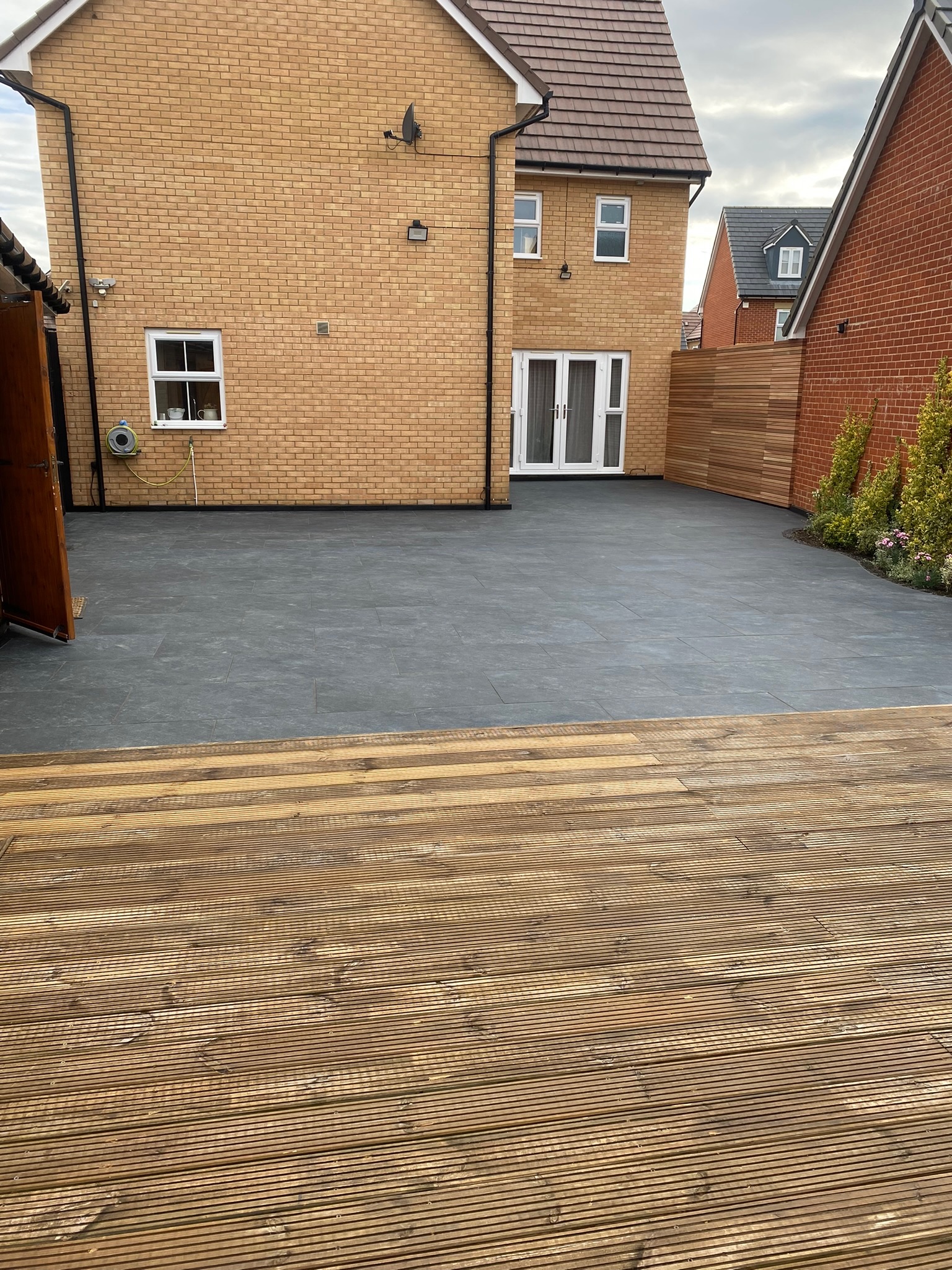 PAVING & SLATTED SCREENING
