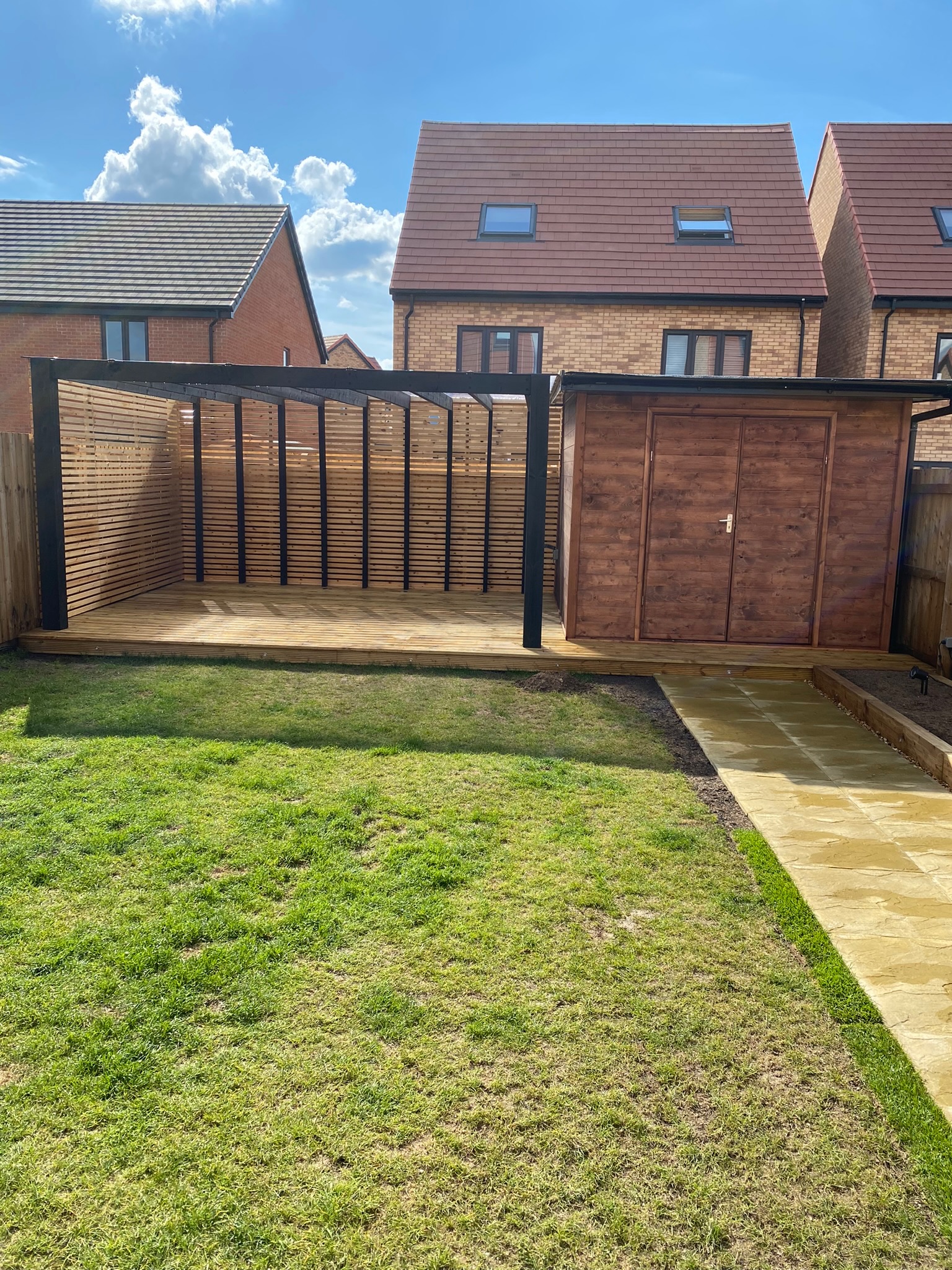 PERGOLA & GARDEN ROOM
