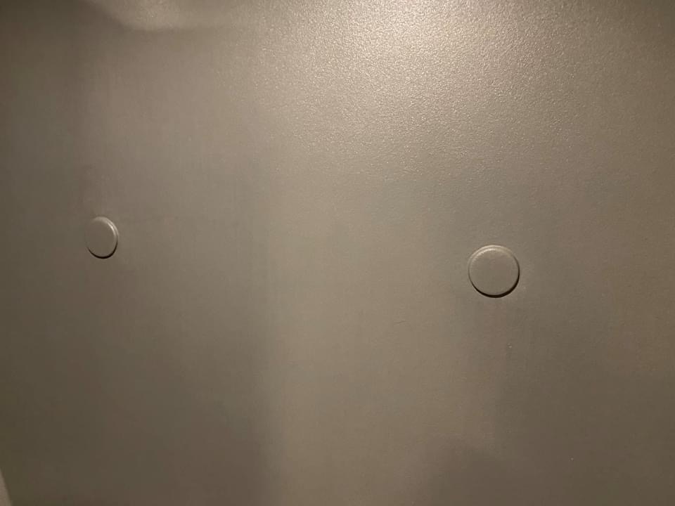 Overschilderbare SOLID TOUCHE sensoren in grijze wand