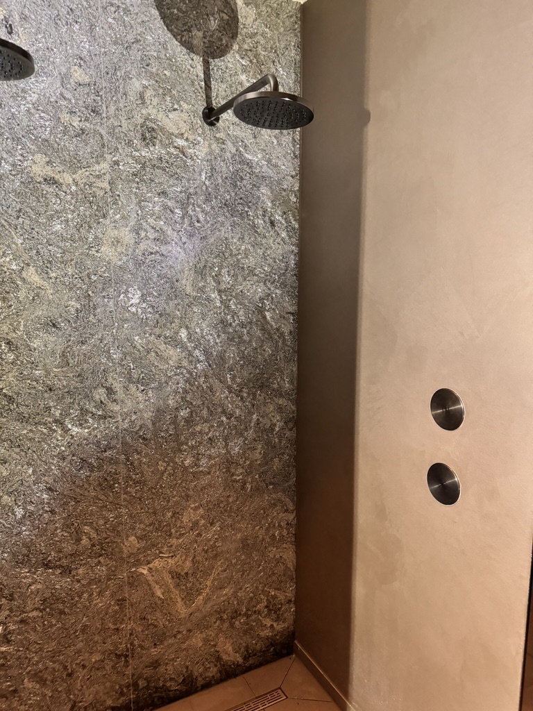 ACQUA-SYSTEMS producten voor openbare doucheruimten