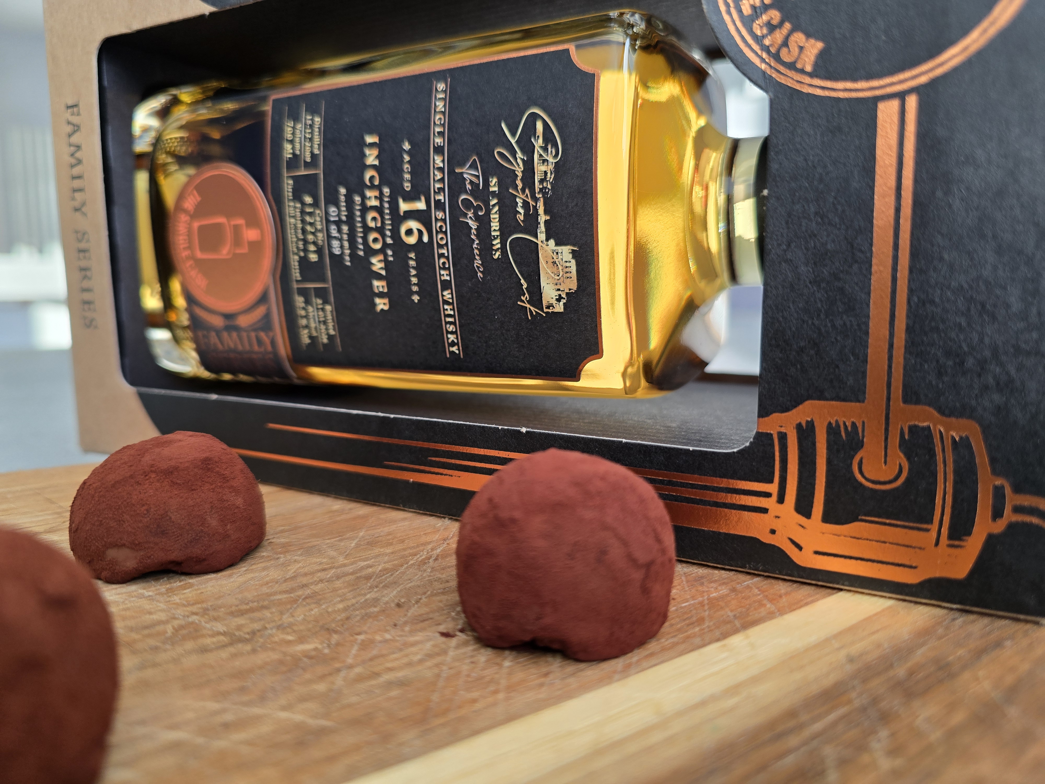 Signature Cask truffle pairing with whisky and smoking chips