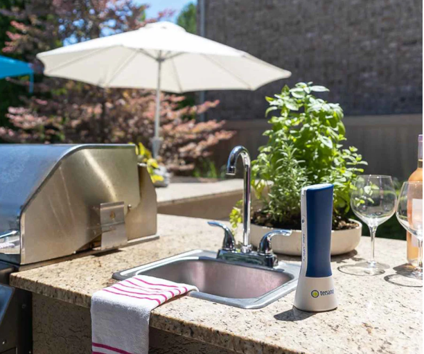 iClean mini on outdoor kitchen counter