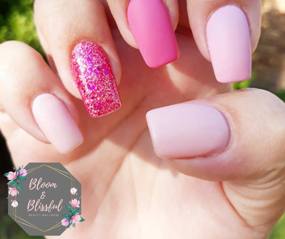 Matte pink ombre coffin nails with hot pink glitter accent by Emmie