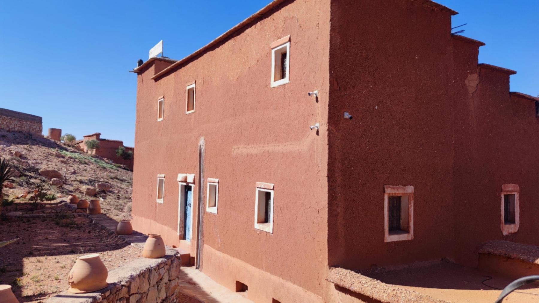 Traditionelles Adobe-Lehmhaus in Marokko – Lehmbau Weltkulturerbe