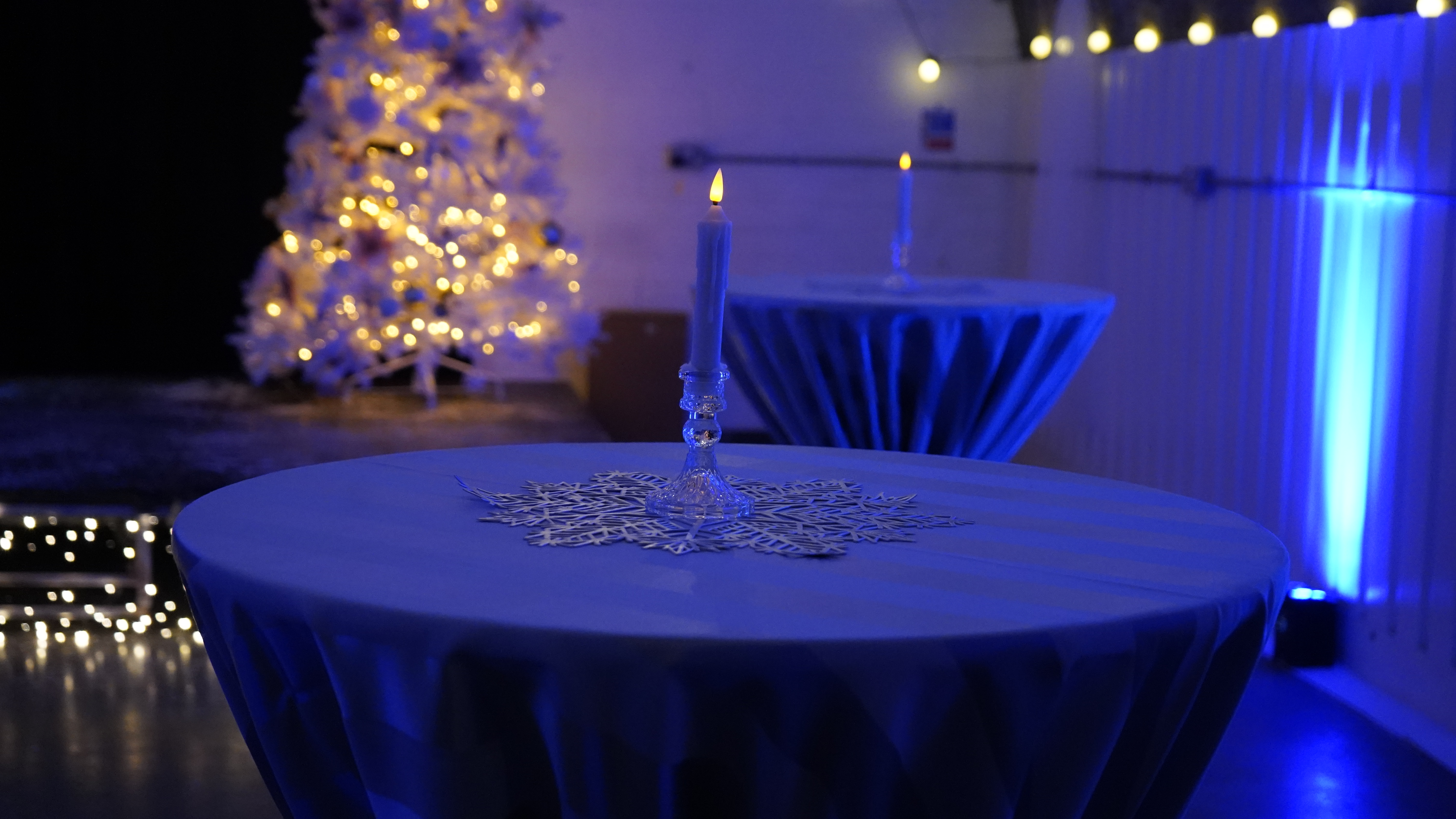 Elegant candlelit table setting
