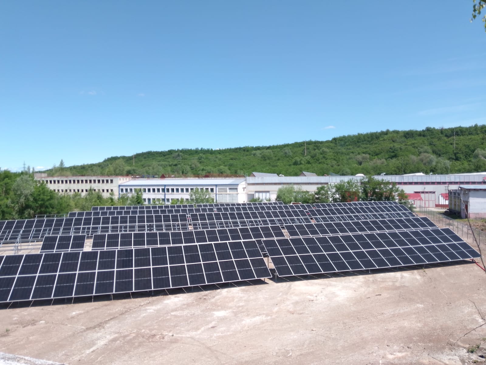 Parc fotovoltaic 400kW Marsa Sibiu - vedere panoramica din unghi inalt