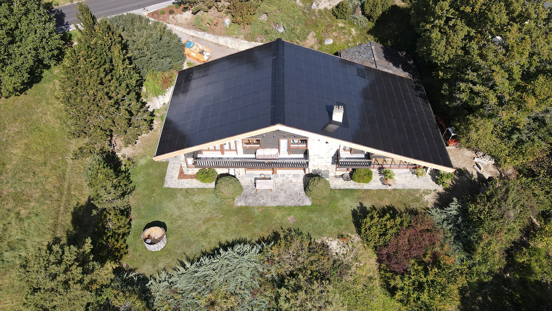 Megasol LEVEL – 65 kWp – Grimisuat