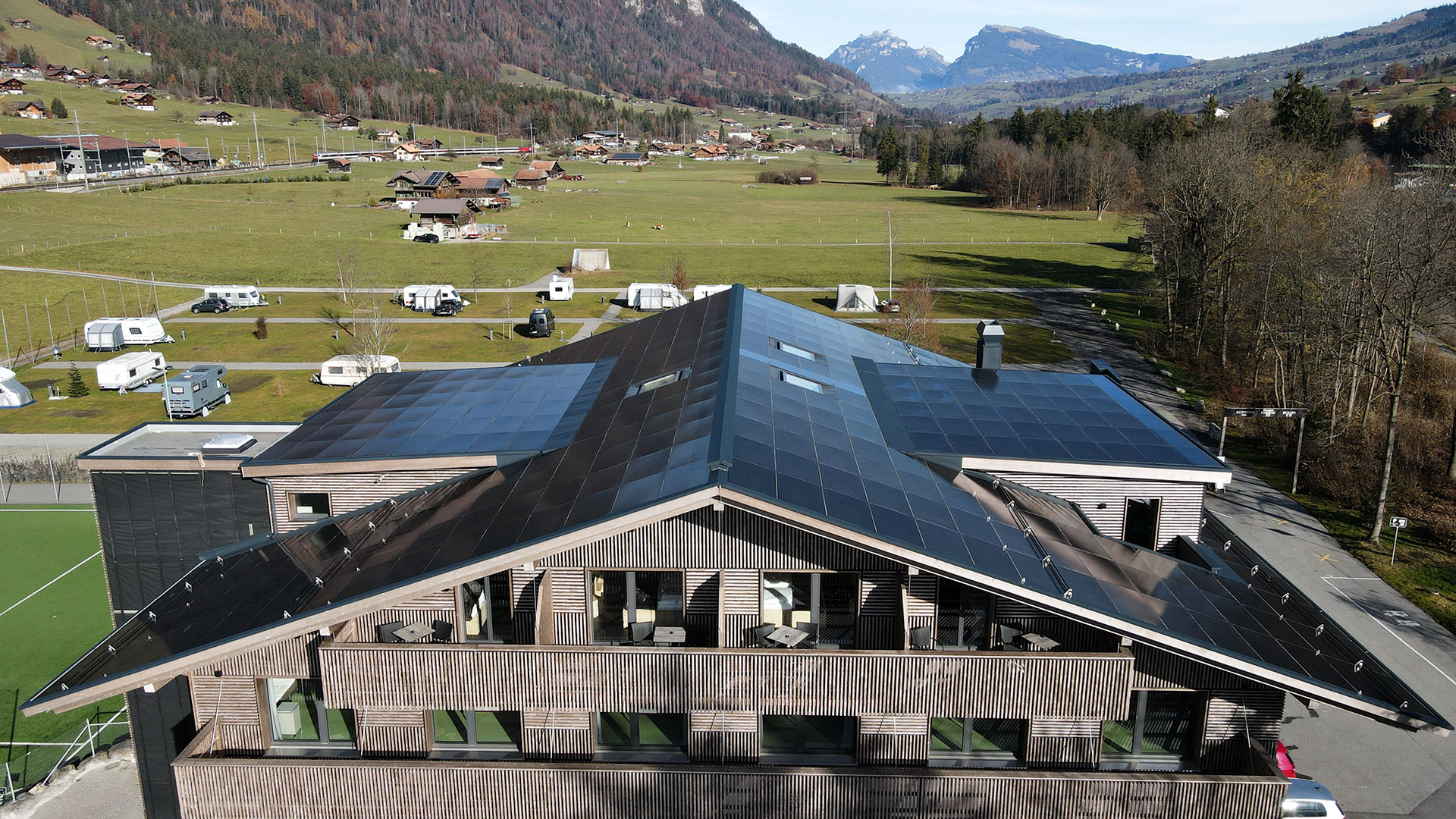 Megasol NICER X – 85 kWp – Frutigen