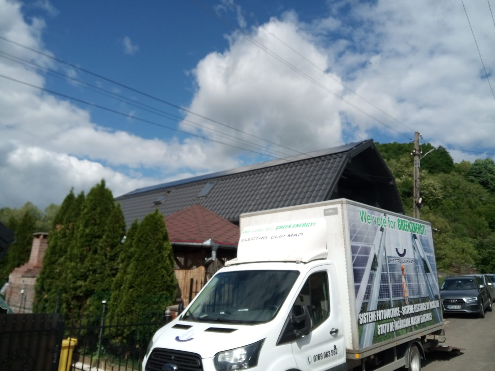 Ford Transit colantat Electro Clip Map la lucrare fotovoltaica rezidentiala