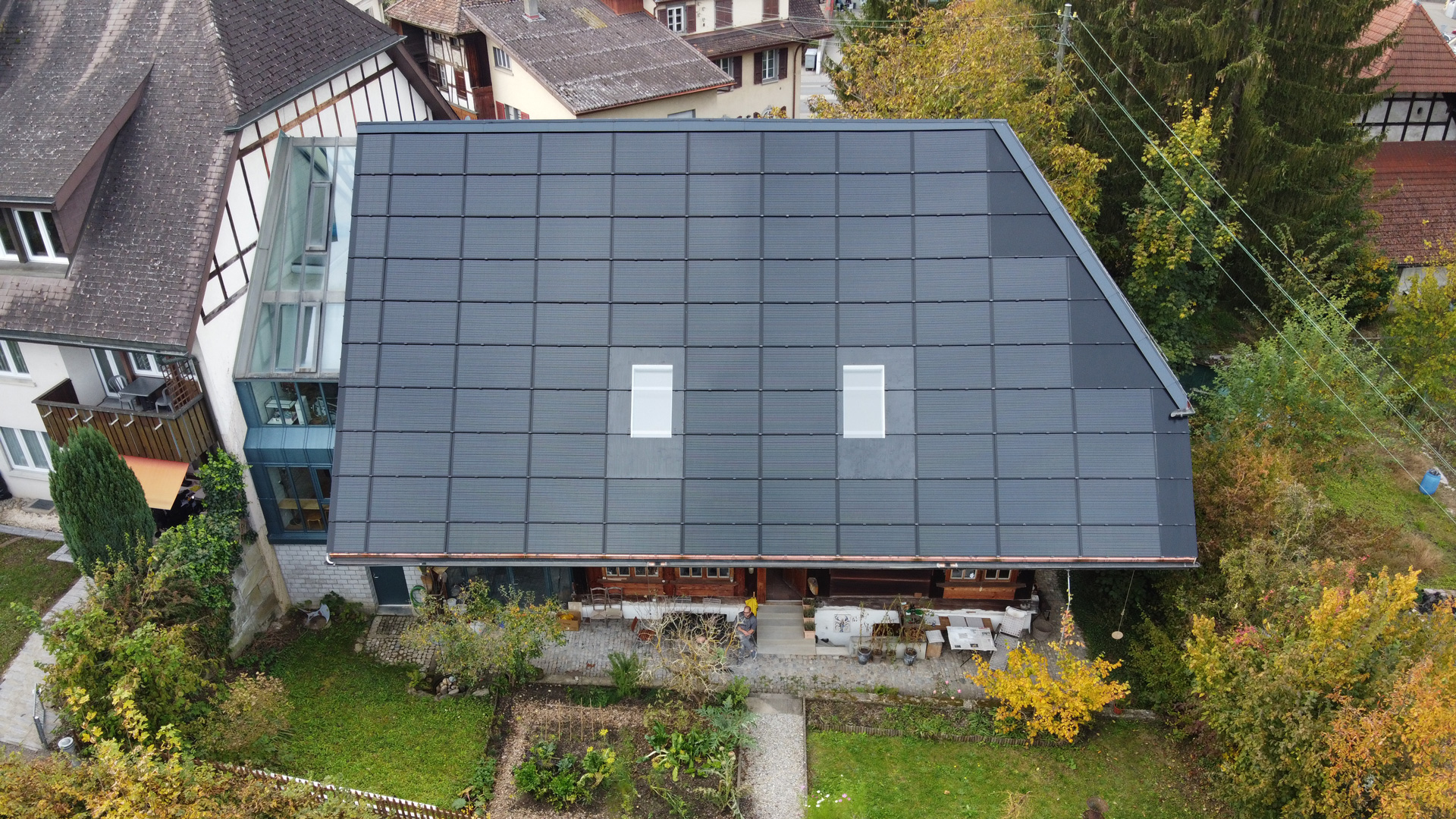 Megasol LEVEL – 27 kWp – Koniz
